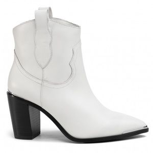 Steve Madden Zora White Leather Pointed Toe Ankle Boots Cowboy Western